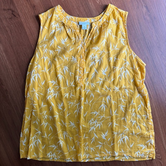 Liz Claiborne Tops - 💛 liz claiborne sleeveless top XL